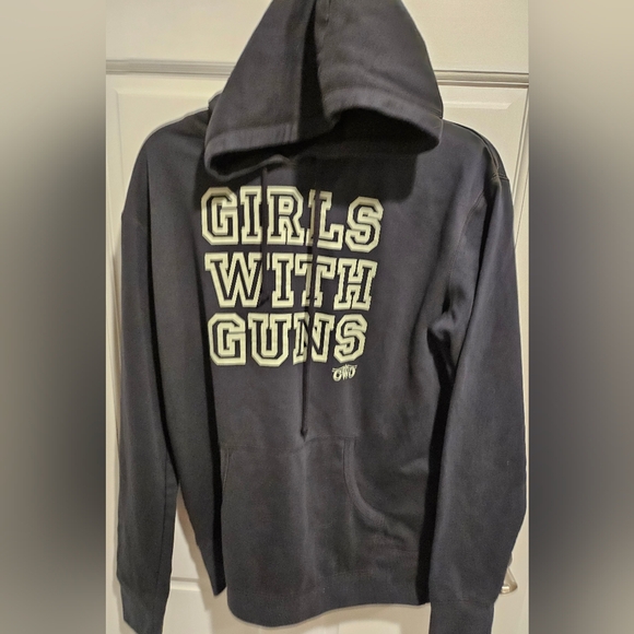 Girls With Guns  GWG  hoodie Size  XL - Picture 2 of 4